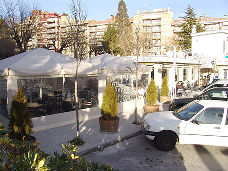 Terrassa amb calefacció del Bar Estació Berga